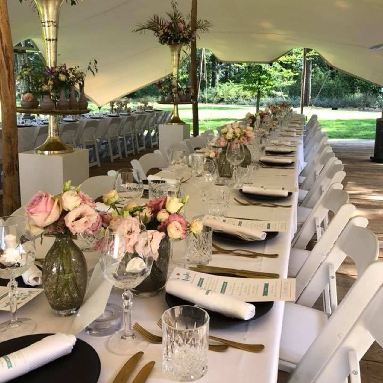 Buitenafscheid onder het paviljoen bij Erve Hegebeek in Usselo