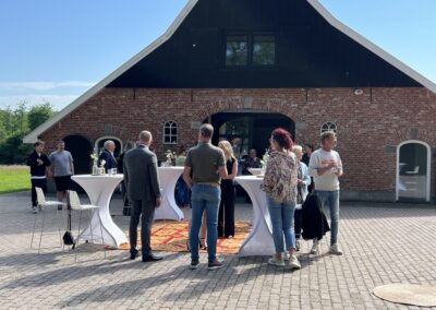 Landgoed Bekspring. Samenkomst buiten.
